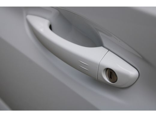 Peugeot e-208 EV GT 50 kWh | Fase 3 laden | Navigatie | Alcantara | Massage | Adaptieve cruise | Black Diamond | ActivLease financial lease