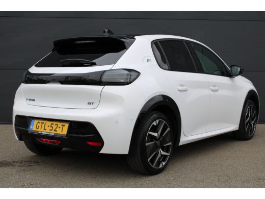 Peugeot e-208 EV GT 50 kWh | Fase 3 laden | Navigatie | Alcantara | Massage | Adaptieve cruise | Black Diamond | ActivLease financial lease