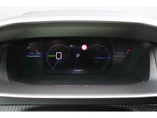 Peugeot e-208 EV GT 50 kWh | Fase 3 laden | Navigatie | Alcantara | Massage | Adaptieve cruise | Black Diamond | ActivLease financial lease