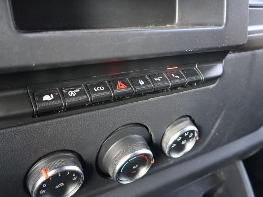 Renault Master T35 2.3 dCi 150 PK L2H2 + DAB | LEDER | CAMERA | DODEHOEK ActivLease financial lease