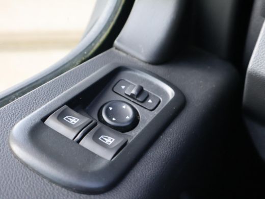 Renault Master T35 2.3 dCi 150 PK L2H2 + DAB | LEDER | CAMERA | DODEHOEK ActivLease financial lease