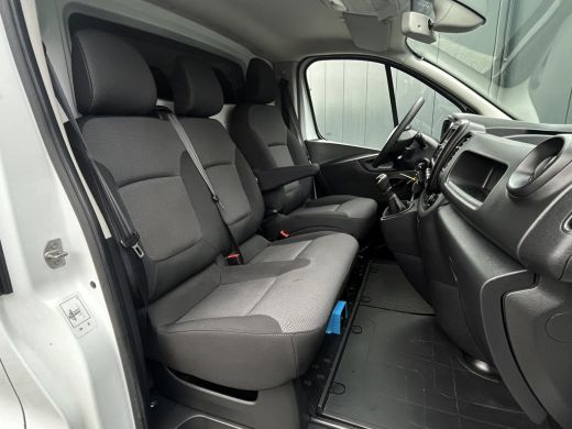 Renault Trafic 1.6 dCi / L1H1 / 1e EIGENAAR / ACHTERKLEP / INRICHTING / AIRCO / CRUISE / BLUETOOTH / 3-ZITS / 6 BAK ActivLease financial lease