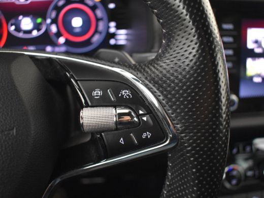 Skoda Kodiaq 1.5 TSI Sportline Business 7p. 150PK 7-DSG/AUTO | Panoramadak elektrisch | Trekhaak | Stoel/Stuur... ActivLease financial lease