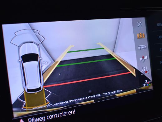 Skoda Kodiaq 1.5 TSI Sportline Business 7p. 150PK 7-DSG/AUTO | Panoramadak elektrisch | Trekhaak | Stoel/Stuur... ActivLease financial lease