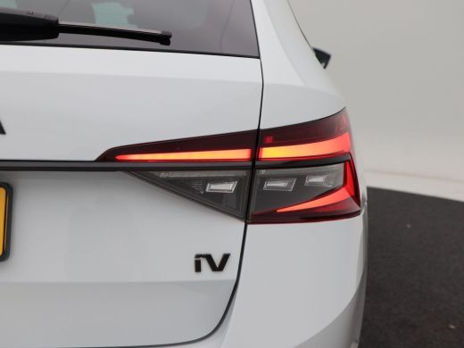 Skoda Superb Combi 1.4 TSi 218 Pk Automaat iV Sportline Business | Panoramadak | Adaptive Cruise | CarPlay | N... ActivLease financial lease