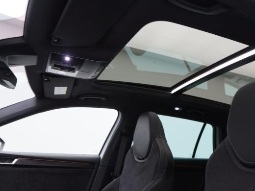 Skoda Superb Combi 1.4 TSi iV 218 Pk Automaat Sportline Business | Trekhaak | Panoramadak | Adaptive Cruise | ... ActivLease financial lease