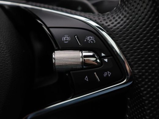 Skoda Superb Combi 1.4 TSi iV 218 Pk Automaat Sportline Business | Trekhaak | Panoramadak | Adaptive Cruise | ... ActivLease financial lease