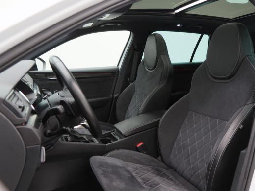 Skoda Superb Combi 1.4 TSi iV 218 Pk Automaat Sportline Business | Trekhaak | Panoramadak | Adaptive Cruise | ... ActivLease financial lease