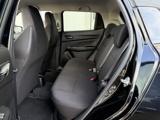 Suzuki Swift 1.4 Sport Smart Hybrid | CarPlay | ACC | Dodehoek | Camera | Keyless ActivLease financial lease