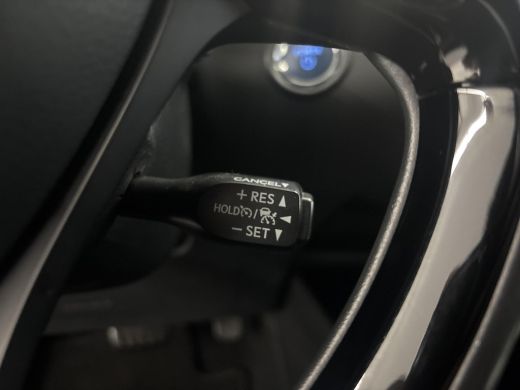 Toyota C-HR 1.8 Hybrid Style ActivLease financial lease