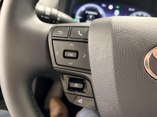 Toyota C-HR 2.0 Plug-in Hybrid 220 First Edition ActivLease financial lease