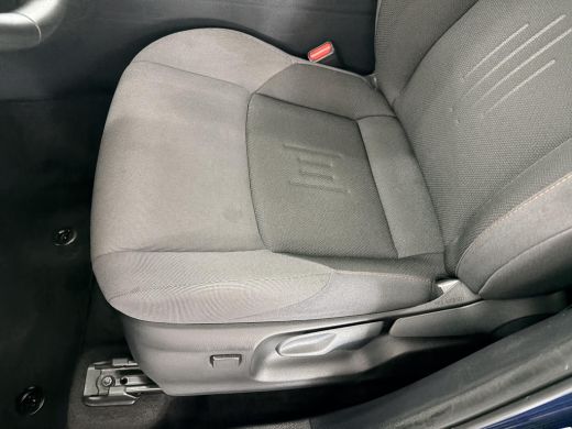 Toyota C-HR 2.0 Plug-in Hybrid 220 First Edition ActivLease financial lease