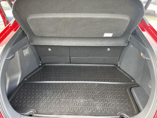 Toyota C-HR 2.0 Plug-in Hybrid 220 First Edition ActivLease financial lease