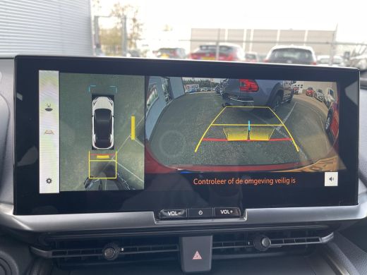 Toyota C-HR 2.0 Plug-in Hybrid 220 First Edition ActivLease financial lease