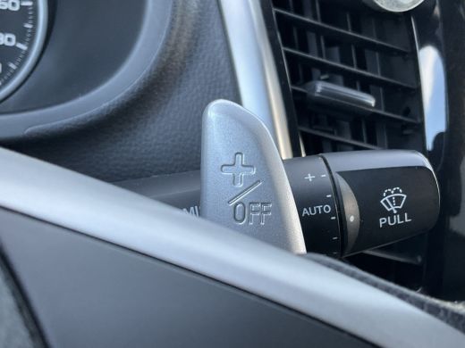 Toyota Hilux 5-Pers 2.4D LX Double Cab Trekhaak 3500kg Leer Nav/Cam 5 zits ActivLease financial lease