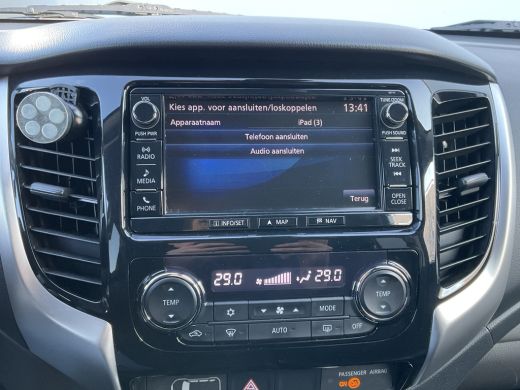 Toyota Hilux 5-Pers 2.4D LX Double Cab Trekhaak 3500kg Leer Nav/Cam 5 zits ActivLease financial lease