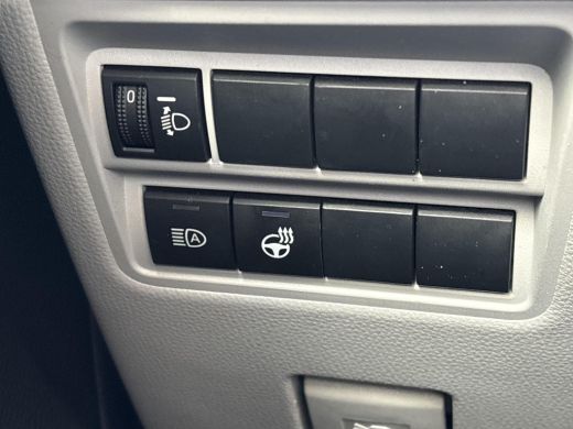 Toyota Yaris 1.5 Hybrid Executive **DODEHOEK DETECTIE/ STOELVERWARMING/ JBL AUDIO/ KEYLESS** ActivLease financial lease