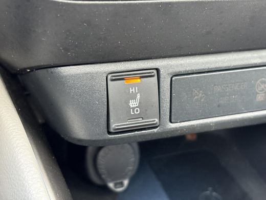 Toyota Yaris 1.5 Hybrid Executive **DODEHOEK DETECTIE/ STOELVERWARMING/ JBL AUDIO/ KEYLESS** ActivLease financial lease