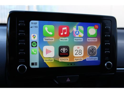 Toyota Yaris 1.5 Hybrid Executive **DODEHOEK DETECTIE/ STOELVERWARMING/ PARKEERSENSOREN/ KEYLESS** ActivLease financial lease