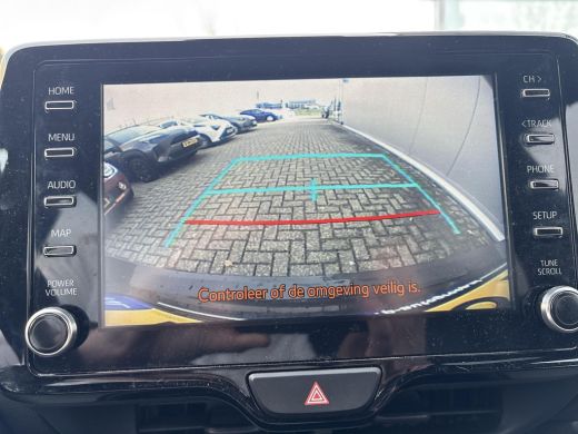 Toyota Yaris 1.5 Hybrid Executive **DODEHOEK DETECTIE/ STOELVERWARMING/ PARKEERSENSOREN/ KEYLESS** ActivLease financial lease