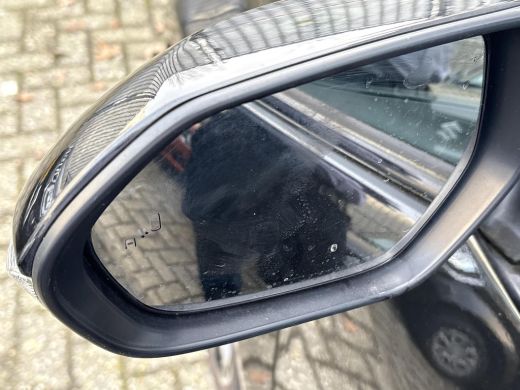 Toyota Yaris 1.5 Hybrid Executive **DODEHOEK DETECTIE/ STOELVERWARMING/ PARKEERSENSOREN/ KEYLESS** ActivLease financial lease