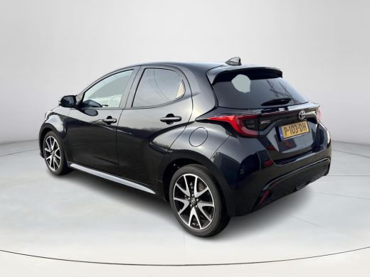 Toyota Yaris 1.5 Hybrid Executive **DODEHOEK DETECTIE/ STOELVERWARMING/ PARKEERSENSOREN/ KEYLESS** ActivLease financial lease