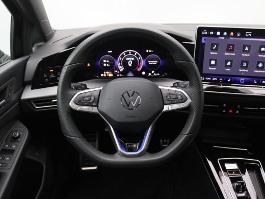 Volkswagen Golf 1.5 eHybrid GTE 272PK DSG Pano-Schuifdak, Trekhaak, 18" LM Velgen, Achteruitrijcamera, Stoel-Stuu... ActivLease financial lease