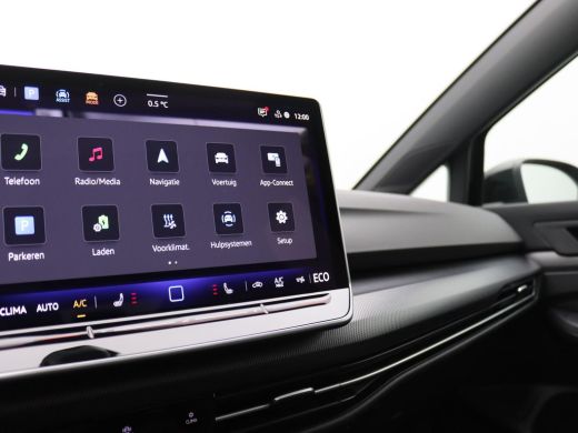 Volkswagen Golf 1.5 eHybrid GTE 272PK DSG Pano-Schuifdak, Trekhaak, 18" LM Velgen, Achteruitrijcamera, Stoel-Stuu... ActivLease financial lease