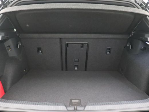 Volkswagen Golf 1.5 eHybrid GTE 272PK DSG Pano-Schuifdak, Trekhaak, 18" LM Velgen, Achteruitrijcamera, Stoel-Stuu... ActivLease financial lease