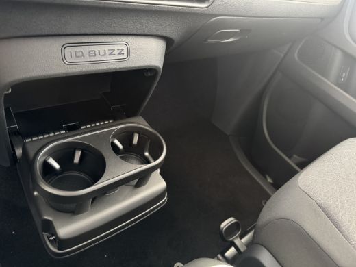 Volkswagen ID. Buzz Pro 79 kWh 286PK RWD Private lease &euro;720.- per maand | Trekhaak | stoelverwarming | app connect ActivLease financial lease