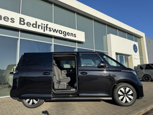 Volkswagen ID. Buzz Pro 79 kWh 286PK RWD Private lease &euro;720.- per maand | Trekhaak | stoelverwarming | app connect ActivLease financial lease