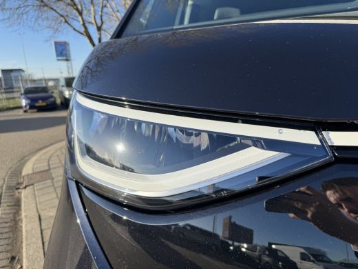 Volkswagen ID. Buzz Pro 79 kWh 286PK RWD Private lease &euro;720.- per maand | Trekhaak | stoelverwarming | app connect ActivLease financial lease