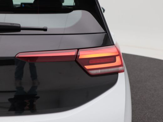Volkswagen ID.3 First 58 kWh 204 Pk | Adaptive Cruise | Zwarte Hemel | Stoelverwarming | Climate Control | LED | ... ActivLease financial lease