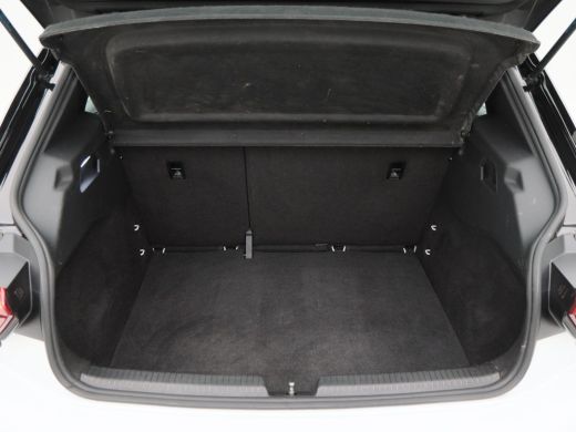 Volkswagen ID.3 First 58 kWh 204 Pk | Adaptive Cruise | Zwarte Hemel | Stoelverwarming | Climate Control | LED | ... ActivLease financial lease