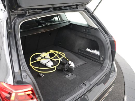 Volkswagen Passat 1.4 TSI PHEV GTE | Stoelverwarming | Camera | Carplay | Navigatie | Matrix LED | Adaptive cruise ... ActivLease financial lease