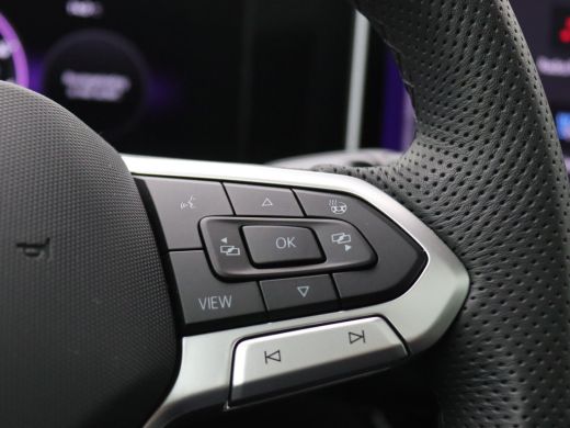 Volkswagen Passat Variant 1.5 eHybrid R-Line Edition 272PK DSG SOH 100%, Pano-Schuifdak, Trekhaak, Black Style, Key... ActivLease financial lease