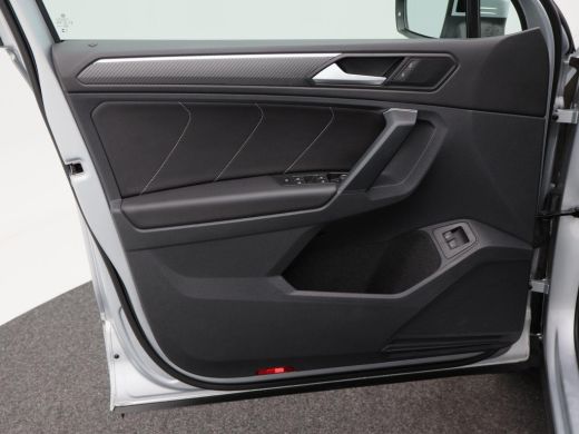 Volkswagen Tiguan 1.4 TSi 245 Pk eHybrid Automaat R-Line Business+ | Full LED | Adaptive Cruise | Keyless | Camera ... ActivLease financial lease