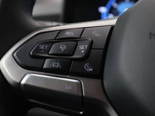 Volkswagen Transporter 2.0 TDI L2H1 30 Style 170PK AUT8 Adaptieve Cruise Control, Trekhaak, Achteruitrijcamera, Stoelver... ActivLease financial lease