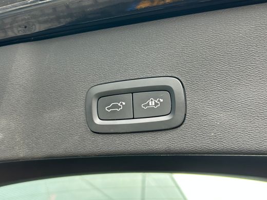 Volvo  C40 Recharge Plus 69 kWh | Pano | BLIS | Adaptive CC | Warmtepomp | Stoel en-stuurverwarming | ActivLease financial lease