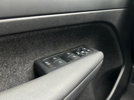 Volvo  C40 Recharge Plus 69 kWh | Pano | BLIS | Adaptive CC | Warmtepomp | Stoel en-stuurverwarming | ActivLease financial lease