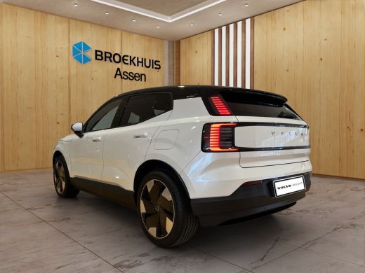 Volvo  EX30 Single Motor Extended Range Plus 69 kWh | Achteruitrijcamera | Dodehoekdetectie met correctie | E... ActivLease financial lease