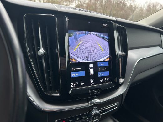 Volvo  XC60 2.0 B5 Momentum Exclusive | Trekhaak | Camera | BLIS | Adaptive CC | Climate pack | Harman Kardon... ActivLease financial lease