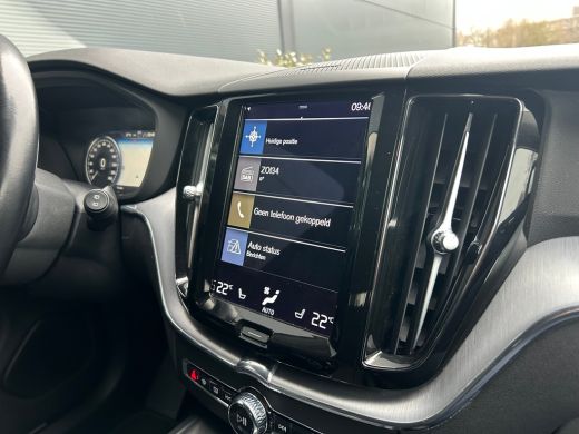Volvo  XC60 2.0 B5 Momentum Exclusive | Trekhaak | Camera | BLIS | Adaptive CC | Climate pack | Harman Kardon... ActivLease financial lease