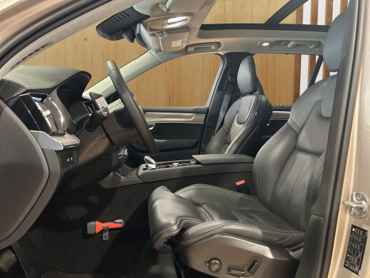 Volvo  XC90 2.0 T8 Plug-in hybrid AWD Ultra Dark | Elektrisch glazen panorama-dak | Head-up display | Lichtme... ActivLease financial lease