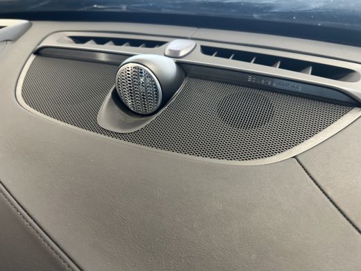 Volvo  XC90 2.0 T8 Plug-in hybrid AWD Ultra Dark | Elektrisch glazen panorama-dak | Head-up display | Lichtme... ActivLease financial lease