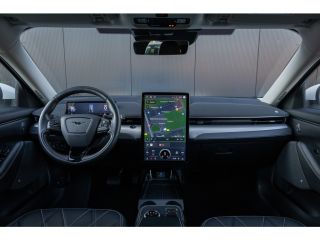 Ford Mustang Mach-E Mach-E RWD 75 kWh | TECHNOLOGY PACK | Achteruitrijcamera | Airco (automatisch) | Apple Carplay/An...