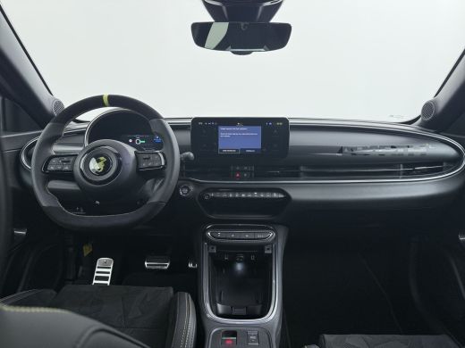 Abarth 600e Scorpionissima 54 kWh | Achteruitrijcamera | Apple Carplay/Android Auto|telefoonintegratie premiu... ActivLease financial lease