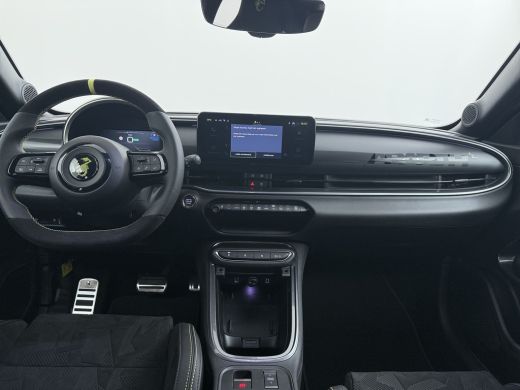 Abarth 600e Scorpionissima 54 kWh | Achteruitrijcamera | Apple Carplay/Android Auto|telefoonintegratie premiu... ActivLease financial lease