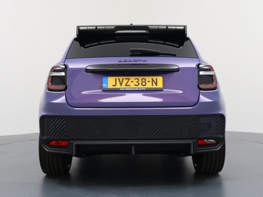 Abarth 600e Scorpionissima 54 kWh | Achteruitrijcamera | Apple Carplay/Android Auto|telefoonintegratie premiu... ActivLease financial lease