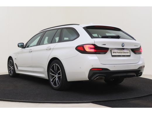 BMW 5 Serie Touring 530e xDrive High Executive M Sport Automaat / Sportstoelen / Trekhaak / Achteruitrijcamer... ActivLease financial lease